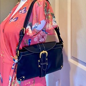 Dooney and Bourke 👜Shoulder Bag 💕🛍💋